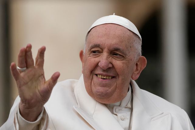 El Papa mostró una mejoría neta del cuadro de bronquitis infecciosa