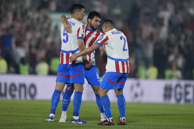 Velázquez tuvo convincentes actuaciones ante Uruguay y Brasil