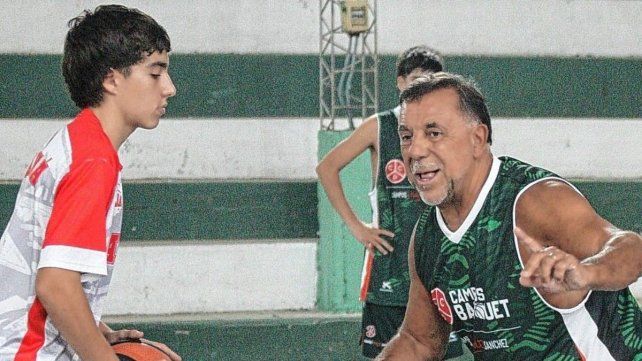 Ciclista se prepara para una nueva edición del Campus junto a Huevo Sánchez