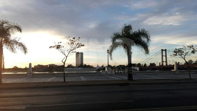 Las nubes de la mañana dieron paso al sol al mediodía y hay pronóstico de lluvias para la tarde