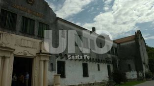 Evacuaron a los alumnos de la Escuela Normal por una pérdida de gas externa al edificio
