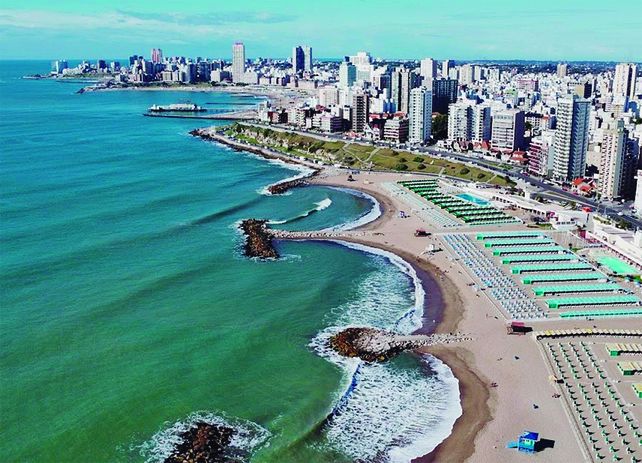 Por sus propuestas y playas, Mar del Plata es uno de los destinos líderes de la Costa Atlántica.