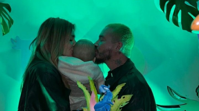 J Balvin y Valentina Ferrer en el cumpleaños de su hijo Río en Córdoba&nbsp;