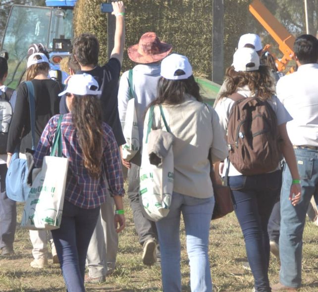 Las mujeres reclaman mayor participación en la actividad agropecuaria.