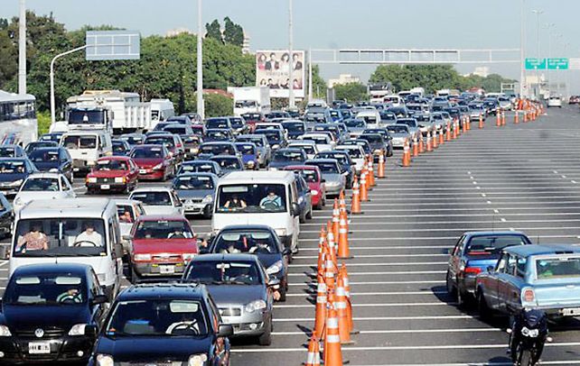 Caminos pesados. La Autovía del Mar evidenció la cantidad de desplazamientos a los balnearios de la costa.