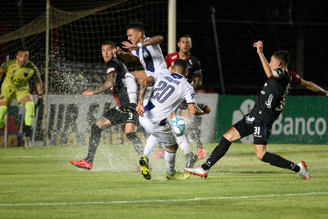 Cómo estarían los cruces de cuartos de final de la Copa