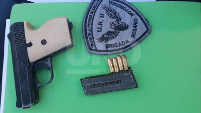 Balacera con tres delincuentes aprehendidos con un arma de guerra
