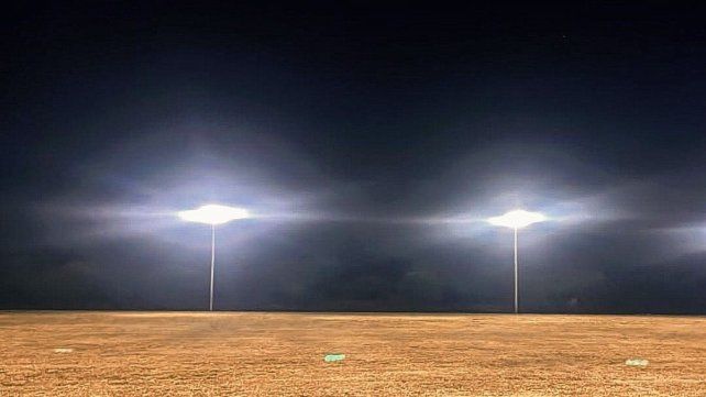 Club Tilcara inauguró la iluminación de la cancha 4 y amplía sus espacios deportivos.