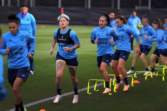 Nuevo entrenamiento de la Selección con la mente puesta en Suecia