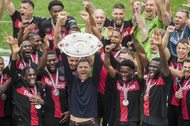 Bayer Leverkusen hizo historia y se consagró campeón invicto