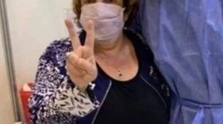 La ex fiscal Fein publicó una foto con un mensaje tras ser vacunada y generó polémica