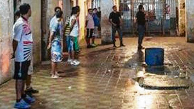 Campana. En esa prisi&oacute;n un guardia dio positivo al test de coronavirus.