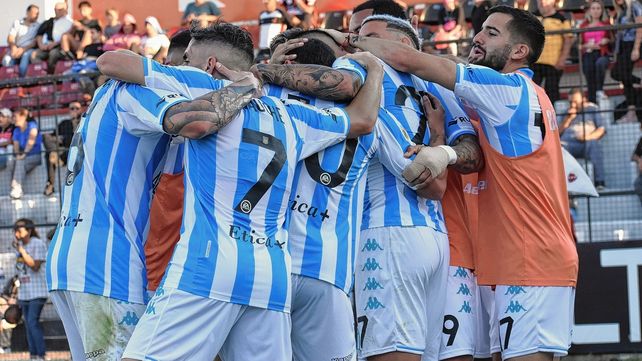 Racing recibe a Melgar en busca de un triunfo para avanzar en la Sudamericana