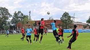 Colón y Universidad vienen de empatar 2 a 2, y son protagonistas del torneo principal de Liga Santafesina.