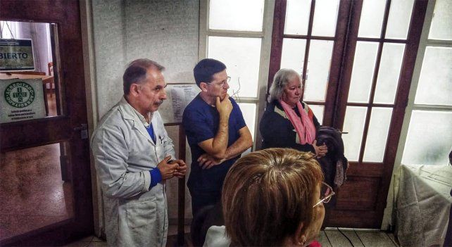 La muestra organizada por Campanas de Esperanza se realizó en la clínica Modelo de Paraná. A través del arte los chicos brindaron apoyo a quienes padecen cáncer