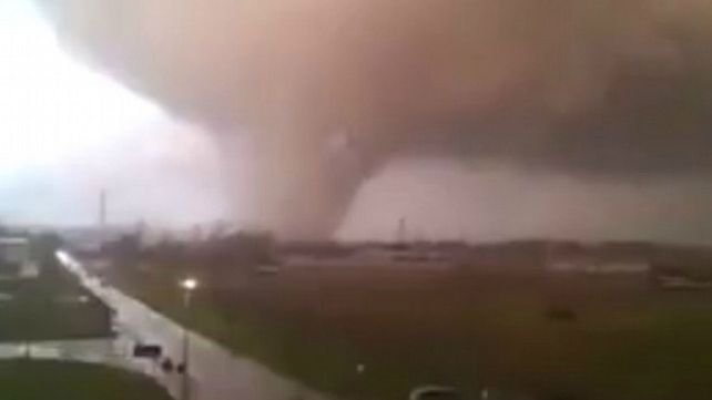 Un impresionante tornado produjo dos muertos en Roma