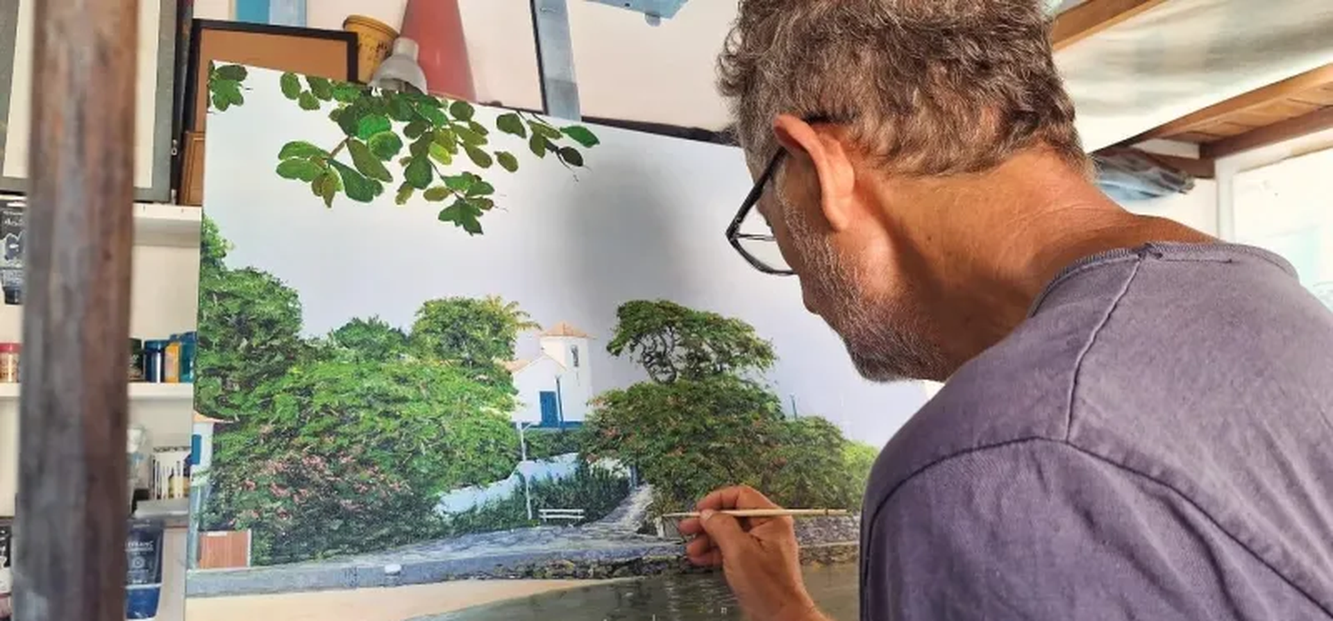 El hombre que dejó la noche rosarina para pintar como nadie el mar de Buzios