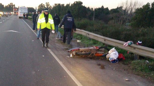 Un amigo lo llevaba de regreso a la cárcel, pero los chocó un colectivo y terminaron heridos e internados