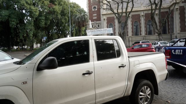 Explotaba todo adentro de la camioneta, dijo el empresario baleado frente a la escuela Medalla Milagrosa