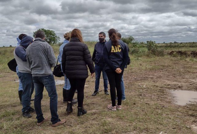 Hallan los cuerpos de una pareja de jóvenes en una cava en Marcelino Escobar