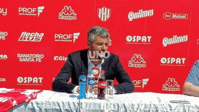 Trato hecho: Gustavo Munúa firmó su contrato con Unión