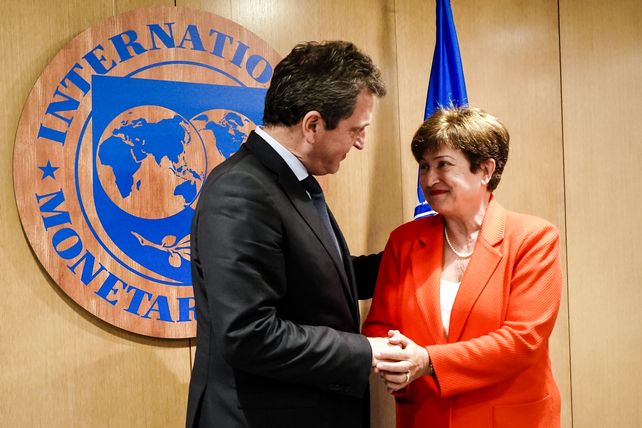 Diálogo. Una charla virtual entre Massa y Georgieva aceleró las negociaciones en Washington.