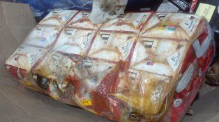 La Municipalidad decomisó 1100 kg de bebidas, yerbas y galletitas en un megamercado