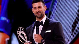 Novak Djokovic se llevó el premio Laureus y le ganó la pulseada a Messi