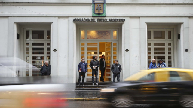 Acuerdo entre AFA y Agremiados para renovar contratos por seis meses