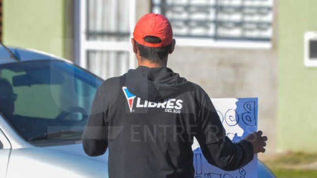 Libres del Sur se manifestó en dos supermercados de Paraná para reclamar contra la inflación. Denunciaron la falta de mercadería para comedores y merenderos.