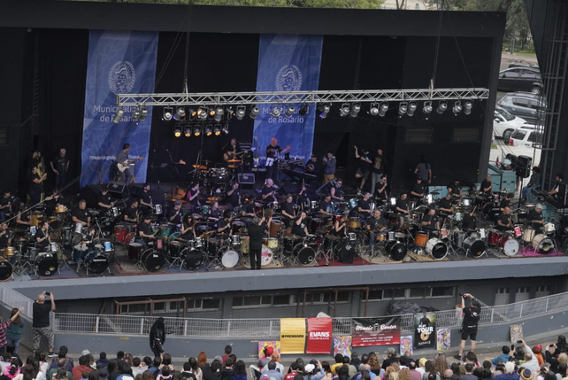 Inédito show musical colectivo para celebrar el Día del Baterista.