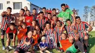 El puntero Juventud Unida de Candioti recibirá al duro equipo de Cosmos.
