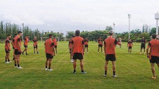 Iván Delfino ya le da forma a los 11 de Colón para visitar a Estudiantes (R)