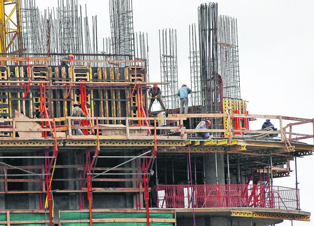 La esperanza. Tanto desde el sector público como privado apuestan a que la construcción reactive la economía este año. De todos &nbsp;modos