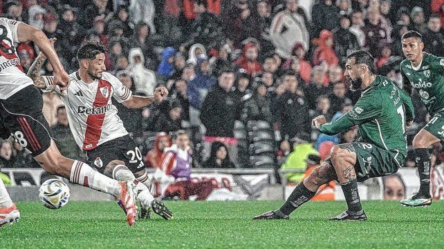 El entrerriano Milton Casco titular en River-.