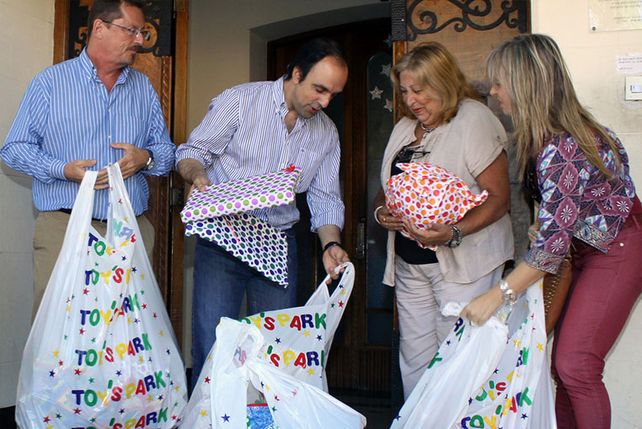 Los chicos del Hogar Casa Cuna recibieron sus regalos de Navidad