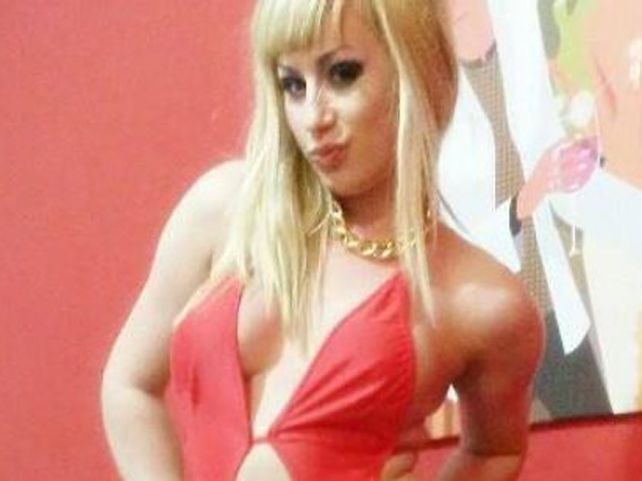 El álbum de fotos de la trans que escrachó al goleador de Boca