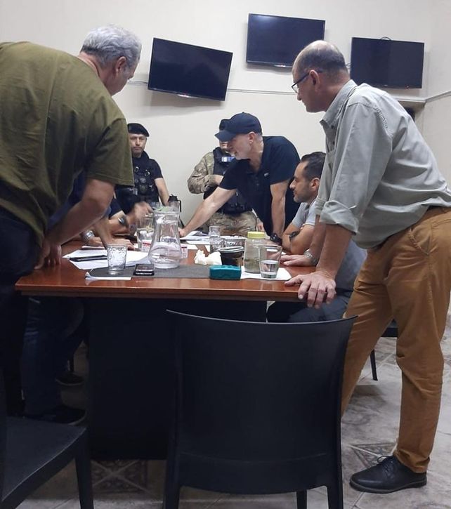 Así fueron la dura irrupción en Las Flores y la negociación que frenó la crisis en Coronda