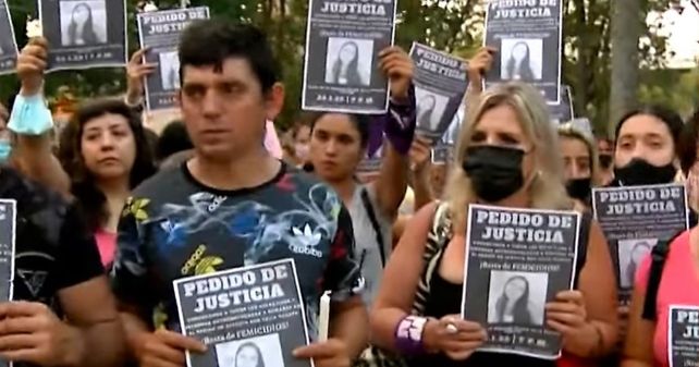 Cristian Acosta y su hermano mellizo encabezaron la marcha para pedir justicia por el femicidio de Celia.