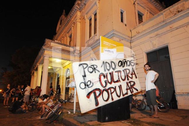 Desalojo en el Centro Cultural El Birri: concejales se reunieron con funcionarios