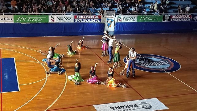 El patín artístico salió a escena en el Atlético Echagüe
