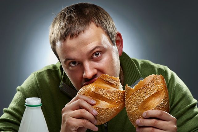 Un estudio científico afirma que el pan no es el culpable de la panza