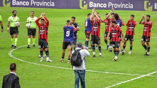 Iván Delfino no podrá contar con siete jugadores que dieron positivo de coronavirus.
