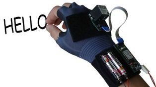 Inventan un guante para escribir desde el aire a la computadora