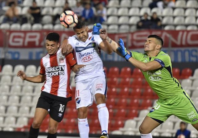Estudiantes buscará la clasificación ante el duro Nacional de Paraguay