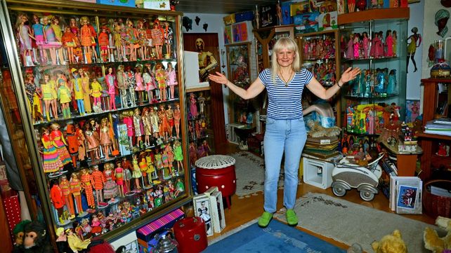 La alemana Bettina Dorfmann tiene el Récord Guineness a la colección más grande de Barbies