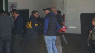 Matan a un policía antinarcóticos que entró encubierto a la villa Loyola
