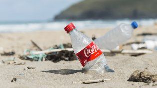 Coca-Cola, sponsor de la cumbre climática, es la empresa más contaminante