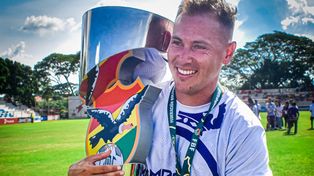 Maximiliano Gómez. El trofeo que supo conseguir en territorio boliviano.