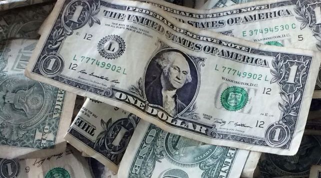 En el cierre de la jornada el Central logró bajar el dólar